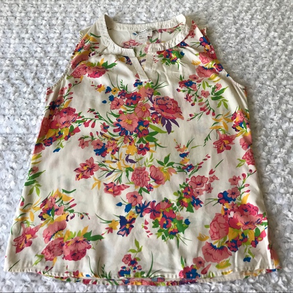 WinterSilks Tops - Beautiful 100% Silk floral sleevess blouse (H25)